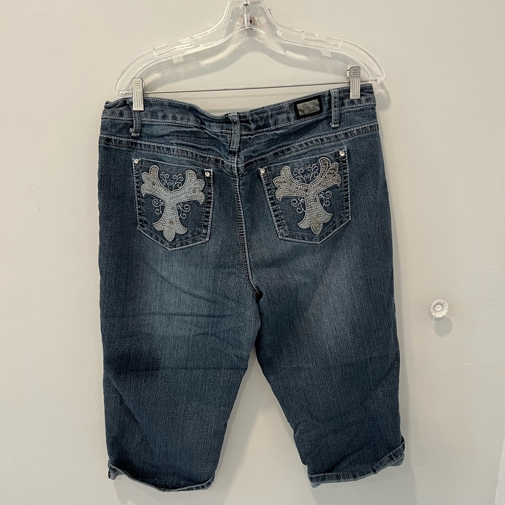 Earl Jeans Blue Straight Leg Denim Capri